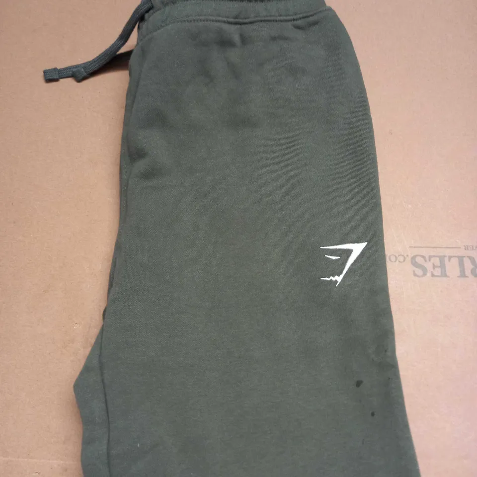 GYMSHARK KHAKI TRANING PANTS SIZE S