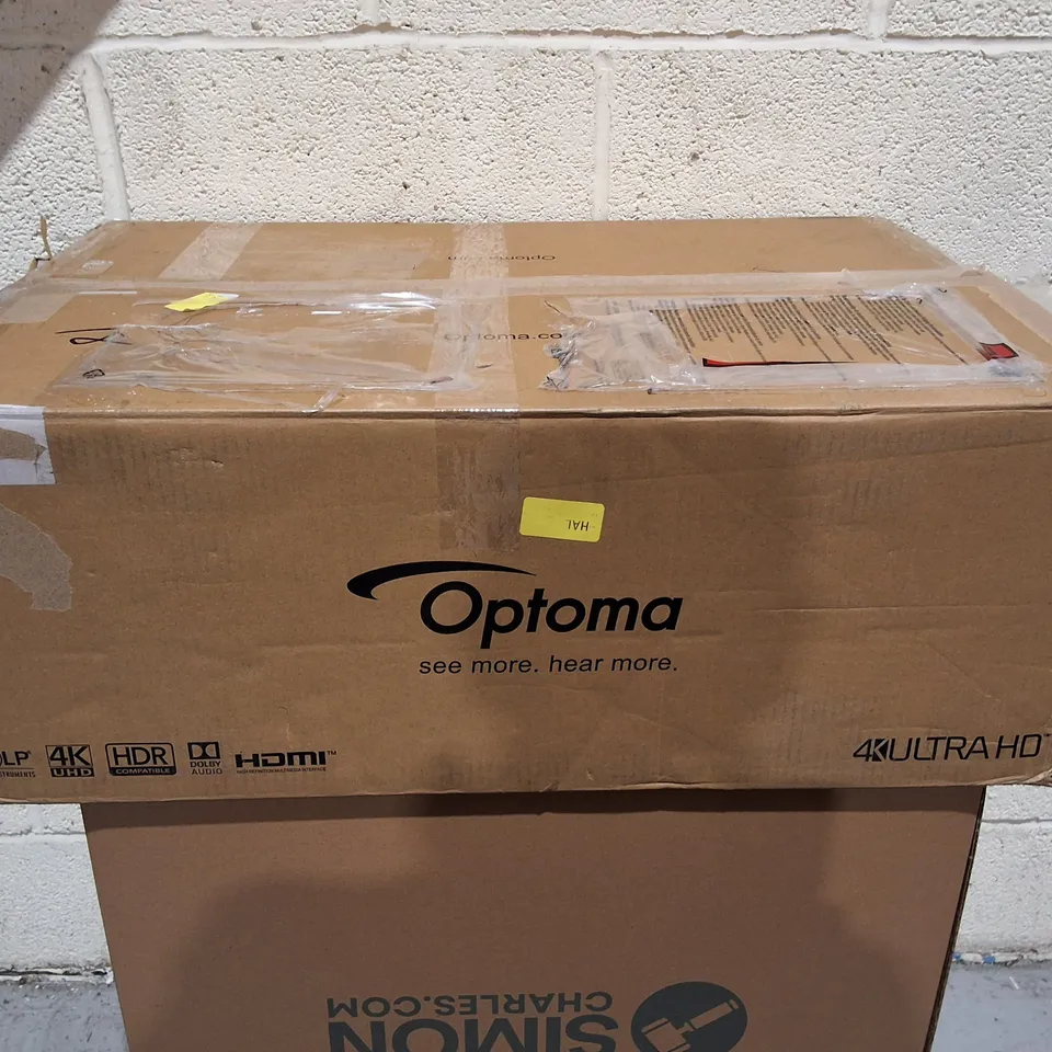 BOXED OPTOMA CINEMA-X P2 DLP PROJECTOR IN WHITE