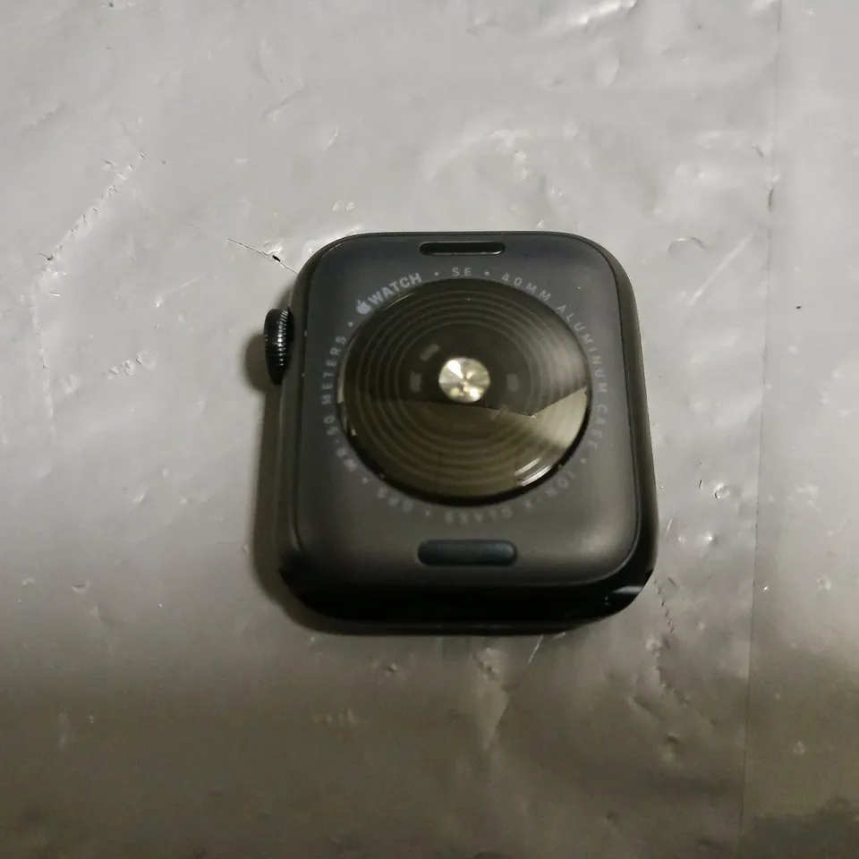 UNBOXED APPLE WATCH SE 40MM 