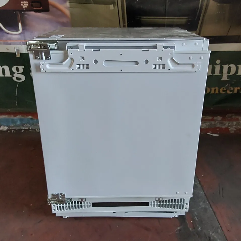  CDA FW284 IS A 60CM INTEGRATED/ UNDER COUNTER FREEZER
