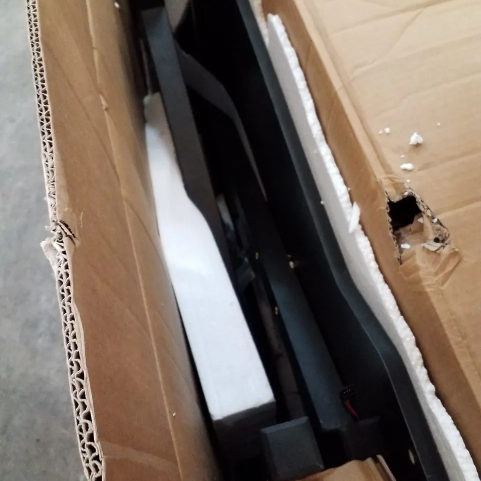 BOXED ADJUSTABLE STANDING DESK