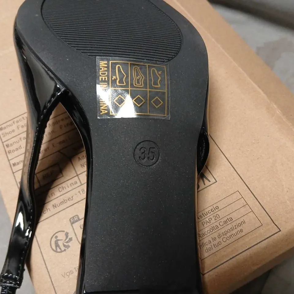WOMEN'S BLACK PATENT SLINGBACK HEELS (EU 35)