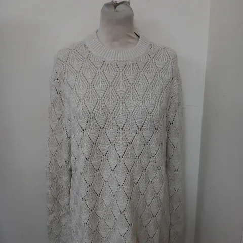 ABERCROMBIE AND FITCH KNITTED JUMPER SIZE M