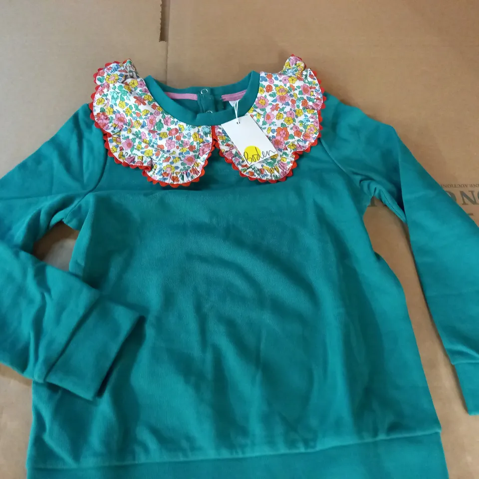 BODEN GRENN COLLARED KIDS TOP - 7/8 YRS