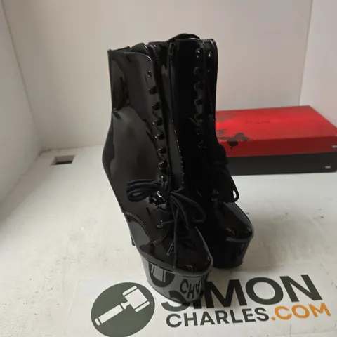 ADORE BLACK PATENT LEATHER KNEE-HIGH PLATFORM BOOTS, UK 7 (EU 40 / US 10)