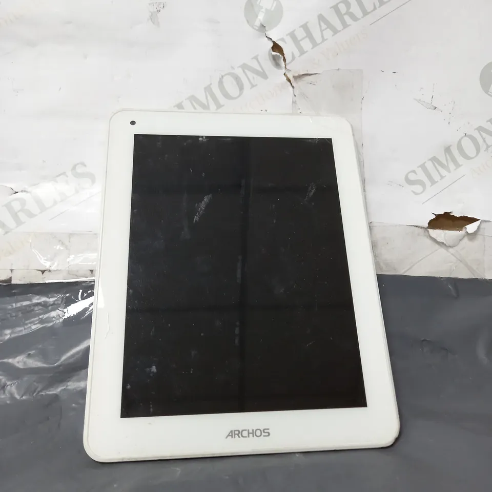 ARCHOS 80 TITANIUM SILVER TABLET