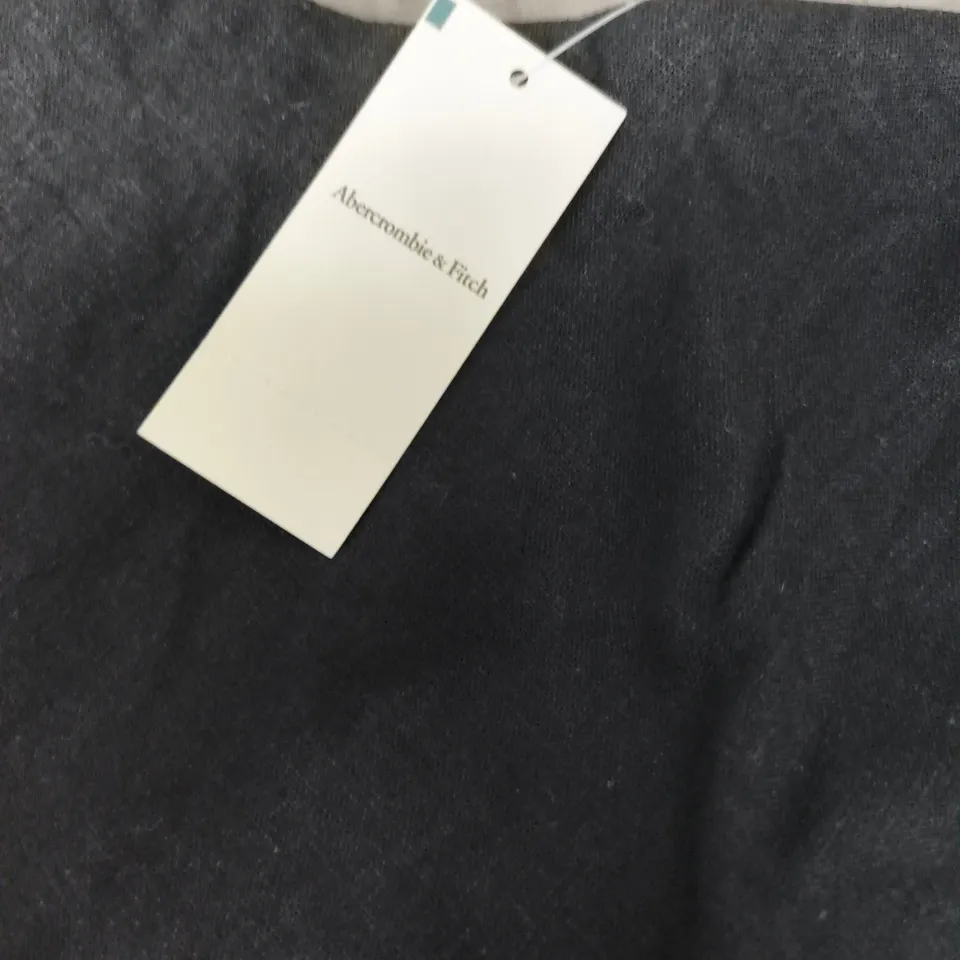 ABERCROMBIE & FITCH BLACK SKIRT