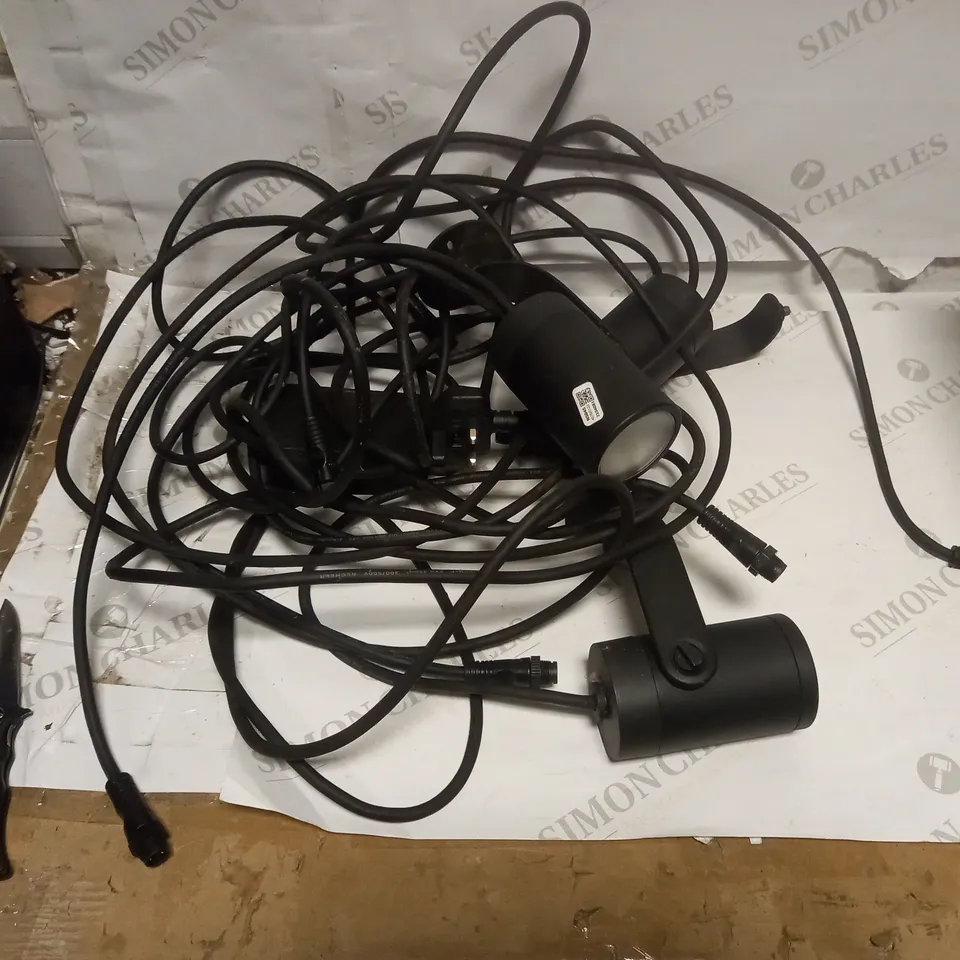 PHILLIPS SET OF 3 OUTDOOR SPOTLIGHTS