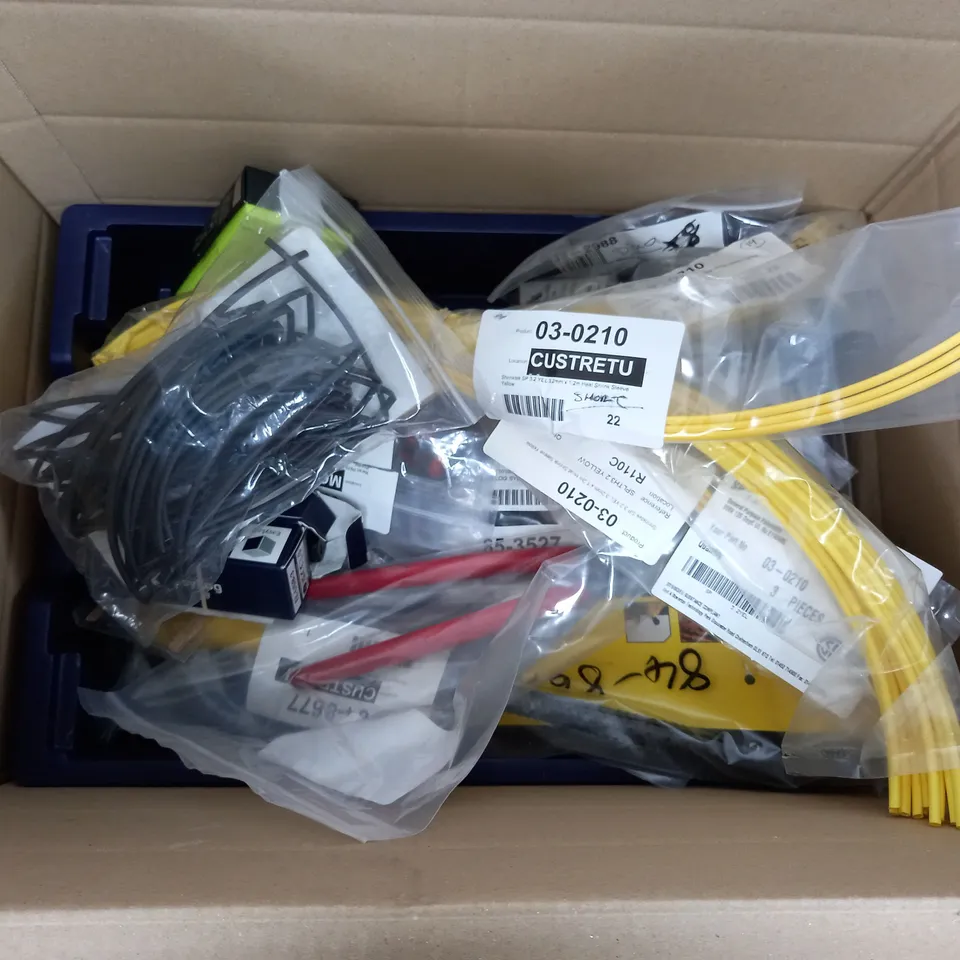 APPROXIMATELY 12 ASSORTED ITEMS TO INCLUDE STANLEY ROUND FILE, SHRINKTEK 3.2mm x 1.2m HEAT SHRINK SLEEVE YELLOW, MFA 918D SERIES SINGLE RATIO MORO/GEARBOX, ETC