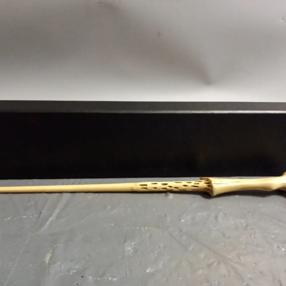 HARRY POTTER REPLICA WAND 