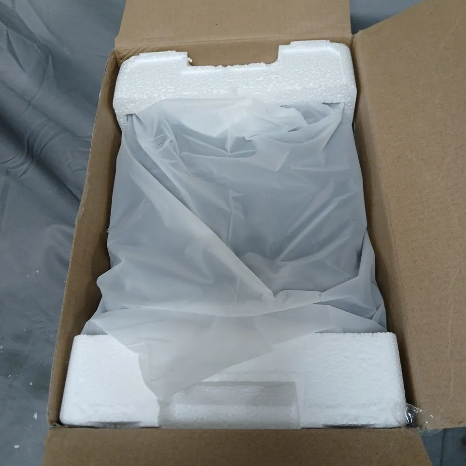 BOXED SO CHILL! MINI FRIDGE INFINITY