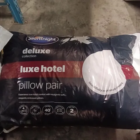 SILENTNIGHT PILLOW PAIR LUXE HOTEL