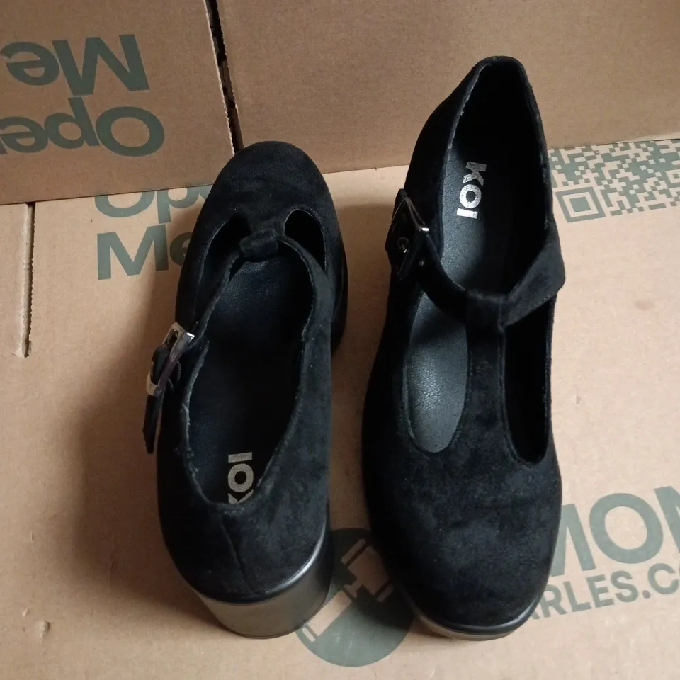 BOXED PAIR OF KOI SAI BLACK MARY JANES SUEDE EDITION IN BLACK SIZE UK 5