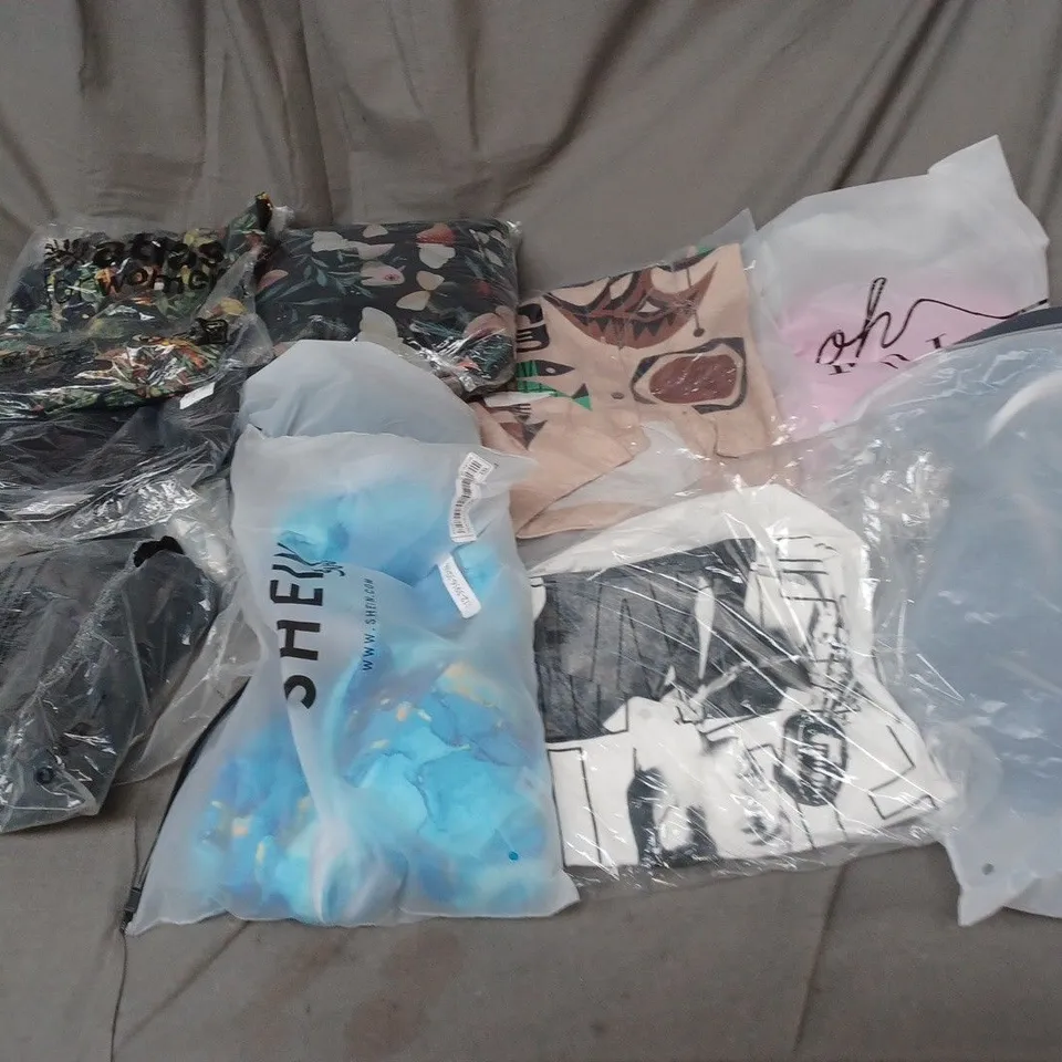 BOX OF ASSORTED CLOTHING ITEMS IN VARIOUS COLOURS, SIZES AND STYLES