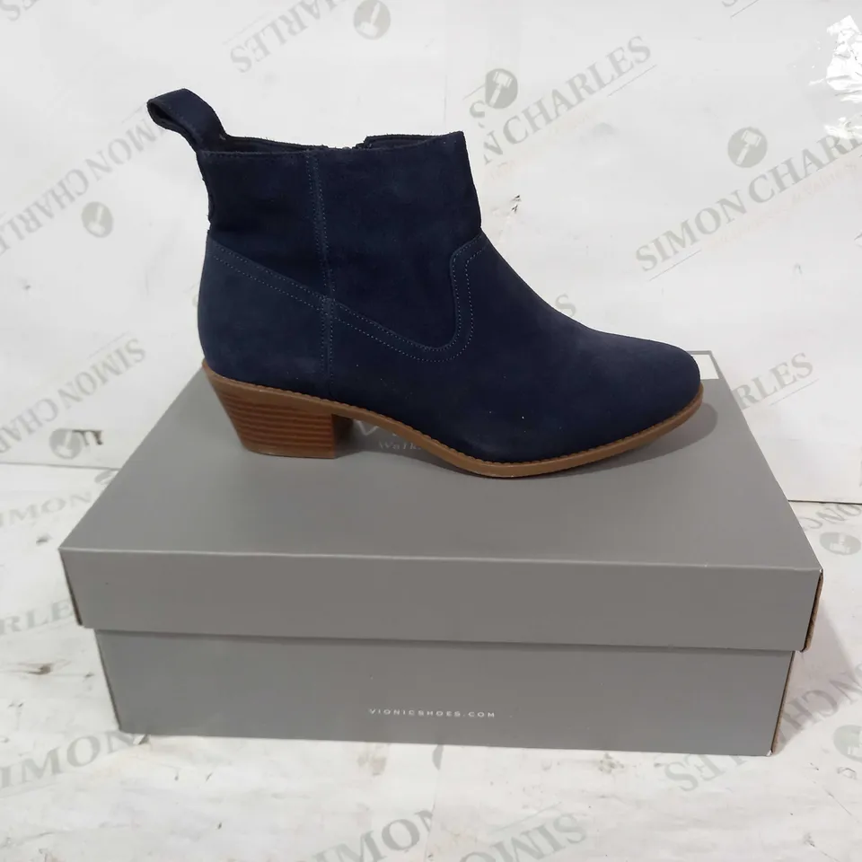 BOXED PAIR OF VIONIC LOW HEEL ZIP-UP BOOTS IN NAVY UK SIZE 6