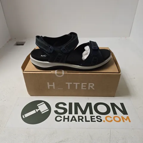 BOXED PAIR OF HOTTER WALK II EXTRA WIDE SANDALS IN NAVY - UK 7