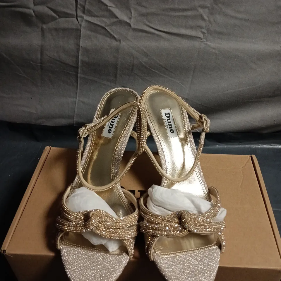 BOXED PAIR OF DUNE LONDON MARVELOUS HEELS IN GOLD – WOMEN'S SANDALS, UK SIZE 7