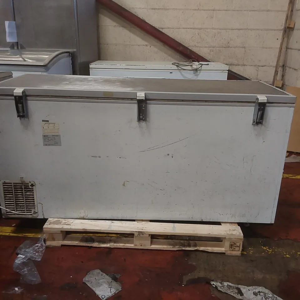 GRAM HF600C CHEST FREEZER