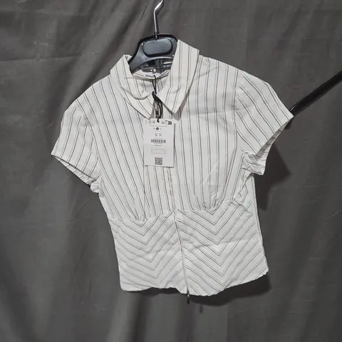 BERSHKA WOMEN'S STRIPED SHIRT – WHITE WITH BLACK STRIPES, SHORT SLEEVE, COLLAR, SIZE S