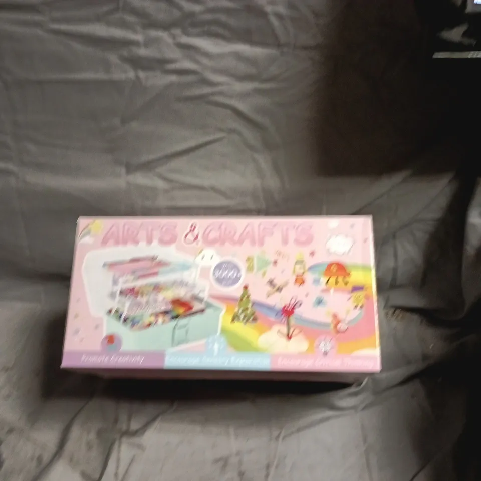 ARTS & CRAFTS KIT SET IN PINK CONTAINERS – BEADS, BUTTONS, RIBBONS & SCISSORS