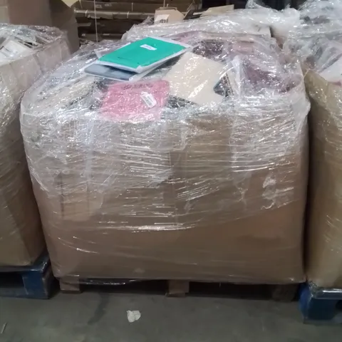 PALLET TO CONTAIN A LARGE QUANTITY OF TABLET CASES AND SCREEN PROTECTORS