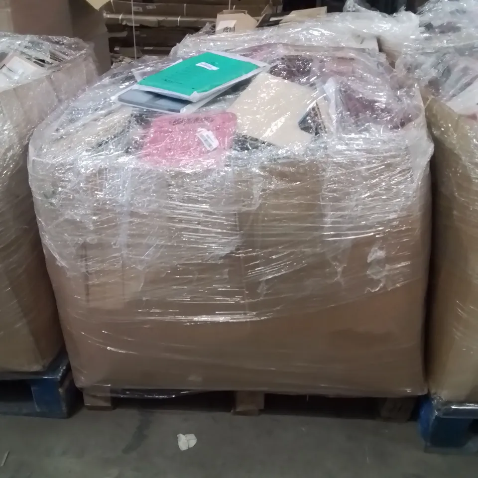 PALLET TO CONTAIN A LARGE QUANTITY OF TABLET CASES AND SCREEN PROTECTORS