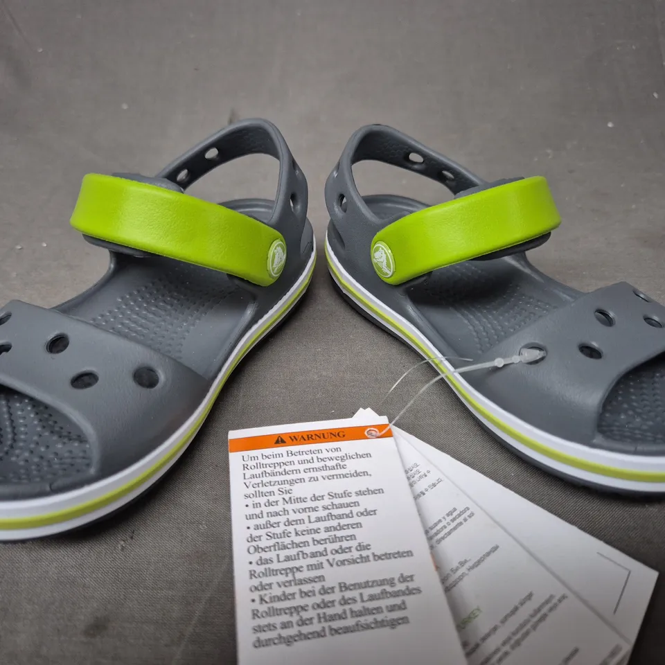 PAIR OF CROCS INFANT'S BAYABAND SANDALS IN GREY/GREEN UK SIZE C8