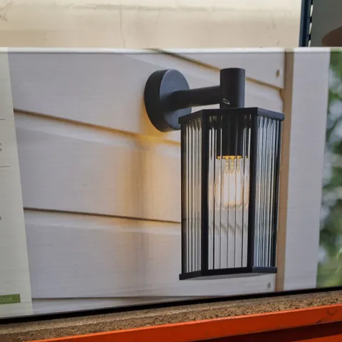 BOXED DUNELM HEX OUTDOOR WALL LIGHT – CLEAR RIBBED GLASS, BLACK FINISH