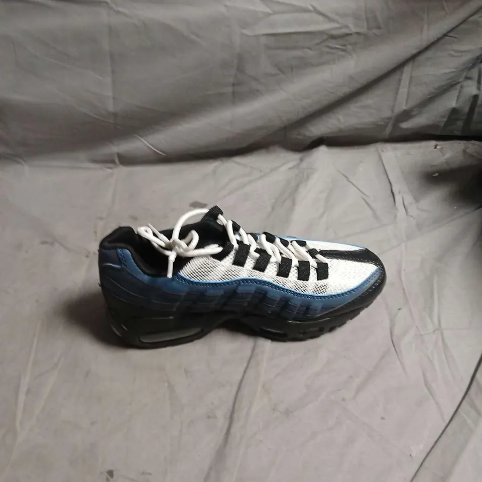 NIKE AIRMAX TRAINERS - WHITE/BLACK/BLUE MESH UPPER, CHUNKY SOLE - SIZE UK 5.5