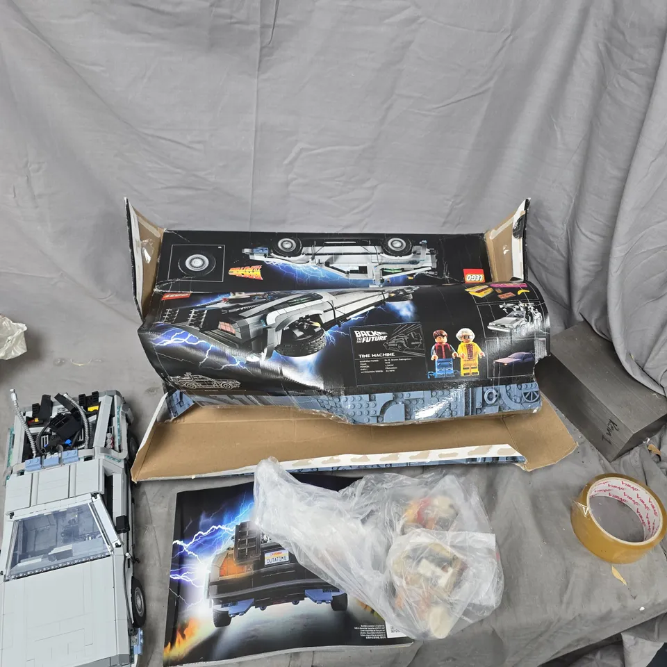 LEGO BACK TO THE FUTURE TIME MACHINE BRICK-BUILT DISPLAY MODEL (DELOREAN)