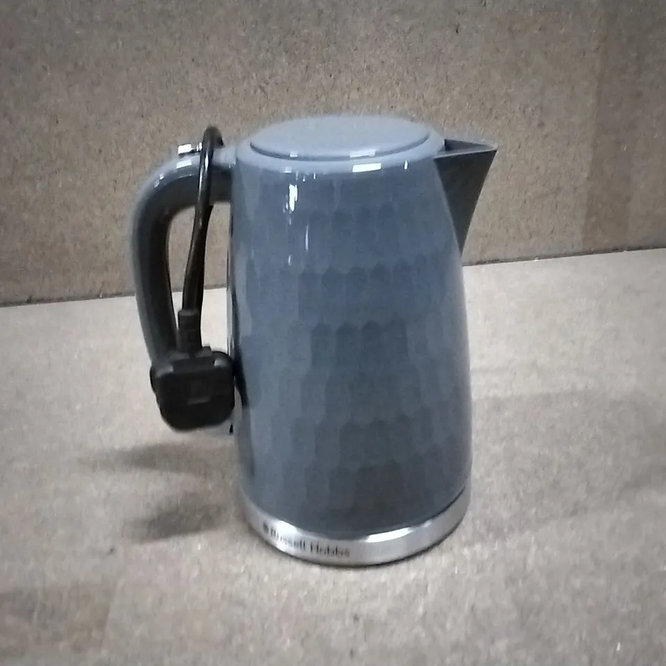 BOXED RUSSELL HOBBS HONEYCOMB KETTLE