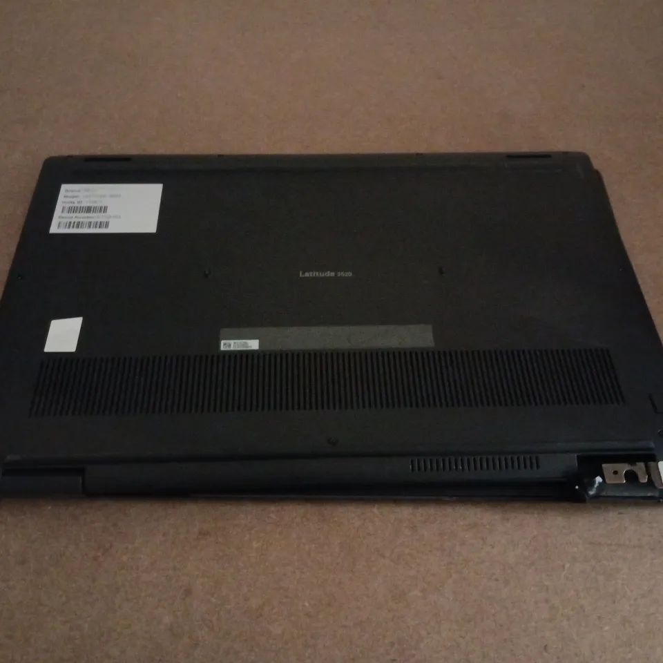 DELL LATITUDE 3520 LAPTOP