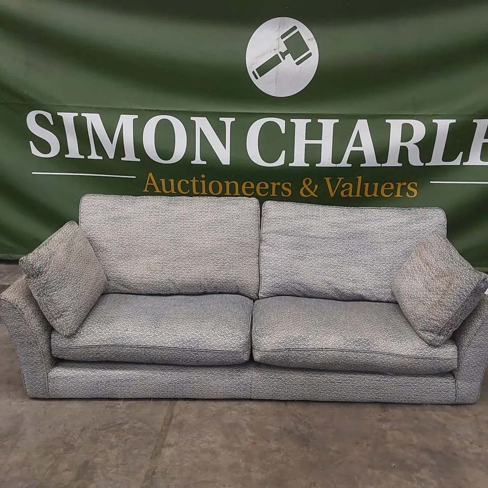 DESIGNER 3-SEATER FABRIC UPHOLSTERED SOFA WITH CUSHIONS