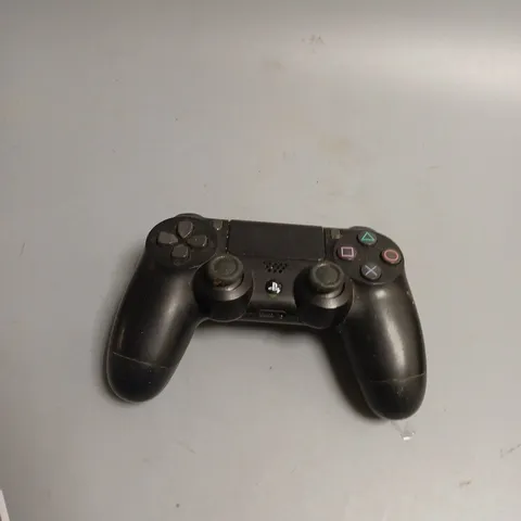 PS4 CONTROLLER
