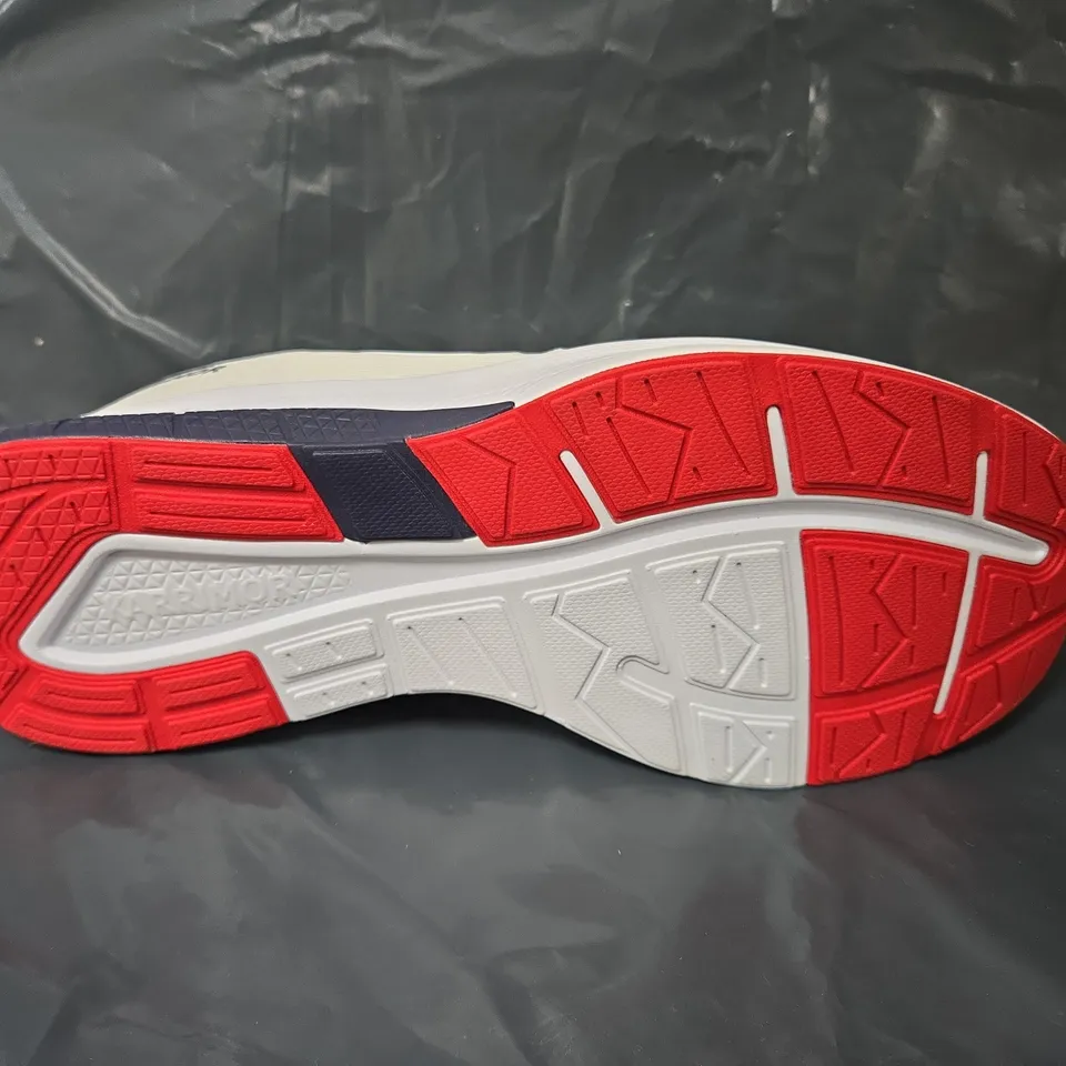 PAIR OF KARRIMOR TEMPO TRAINERS IN WHITE/RED - UK 10