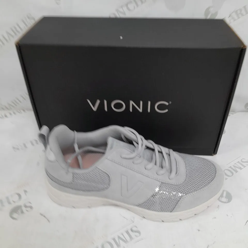 BOXED PAIR OF VIONIC GREY/PINK MESH TRAINERS SIZE 7