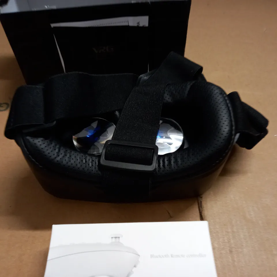 VIRTUAL REALITY GLASSES WITH CONTROLLER