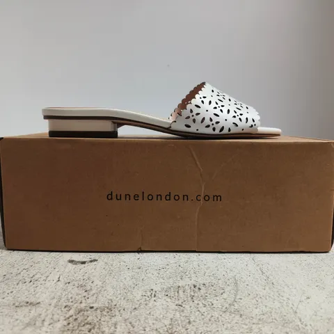 BOXED PAIR OF DUNE LONDON LASER CUT SLIDERS IN WHITE LEATHER SIZE 3