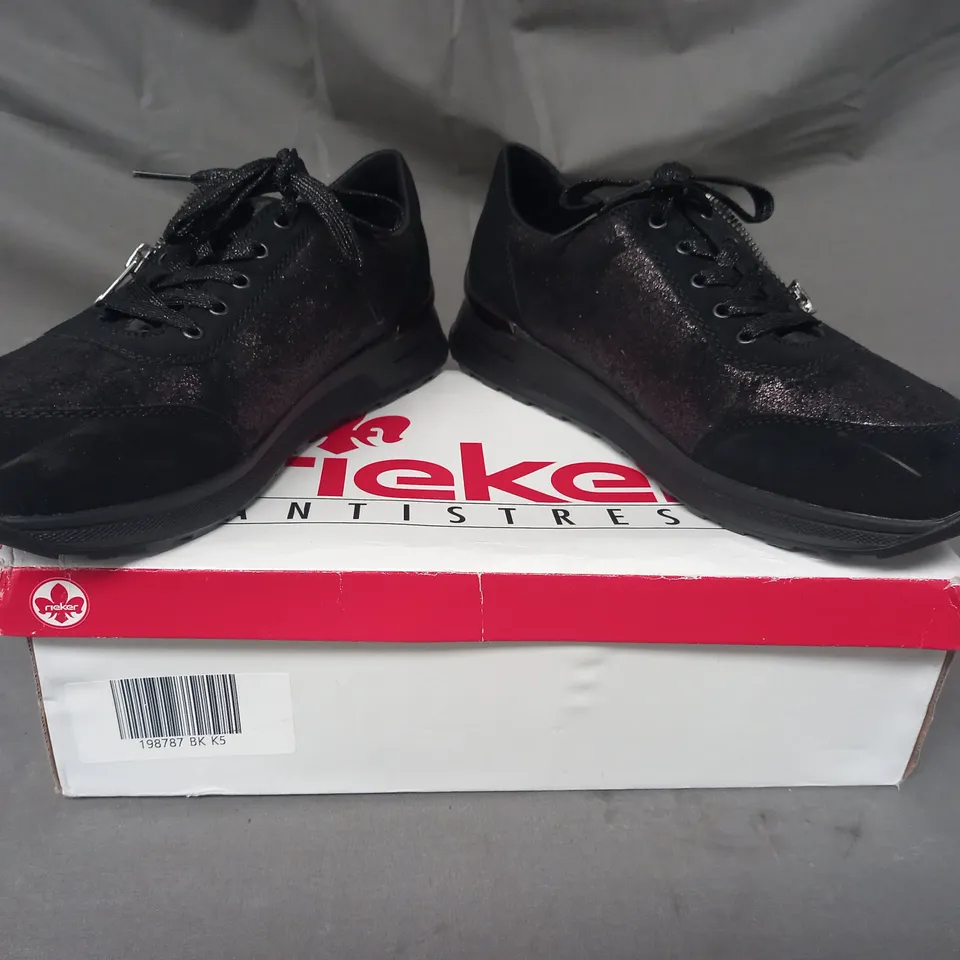 BOXED PAIR OF RIEKER ZIP TRAINERS IN BLACK SIZE 5