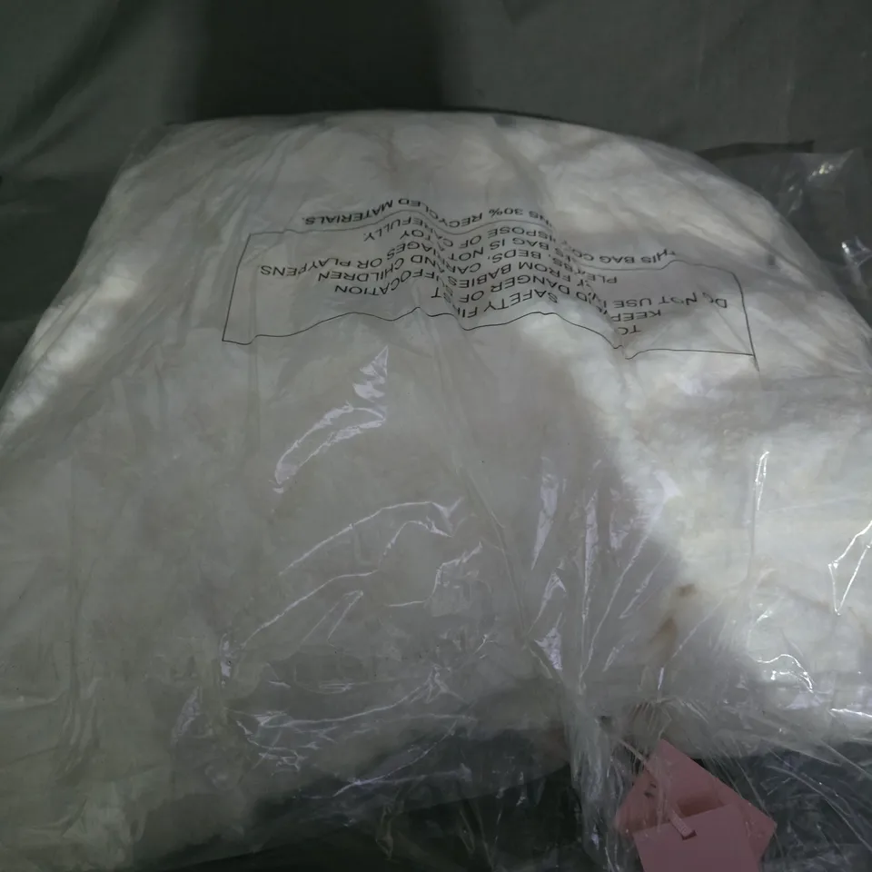 BOUX AVENUE IVORY FUR HEART LONG DRESSING GOWN, UK XS