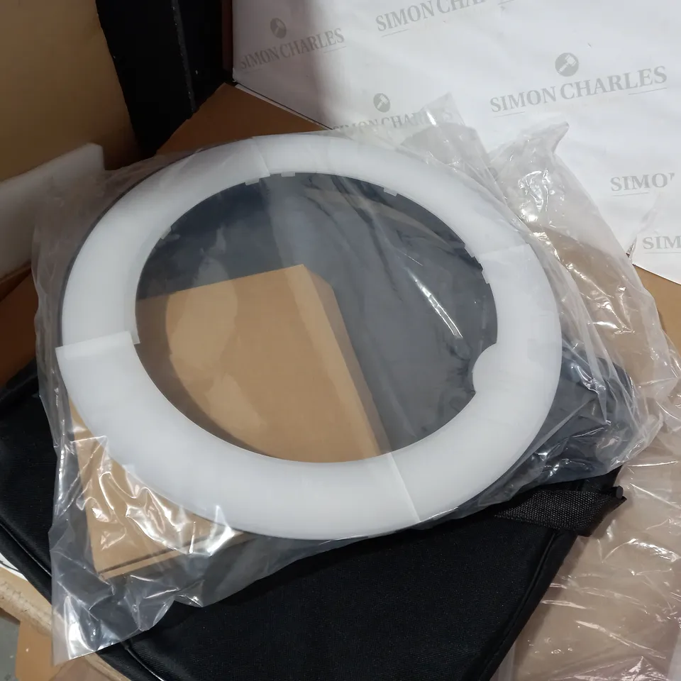 BOXED DESIGNER PHOTOGRAPHY ROUNF RING LIGHT