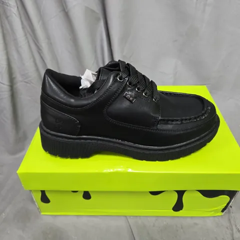BOXED KOI KIDZ PLAYFUL TREK KIDZ LACE UP SHOES BLACK SIZE UK 3