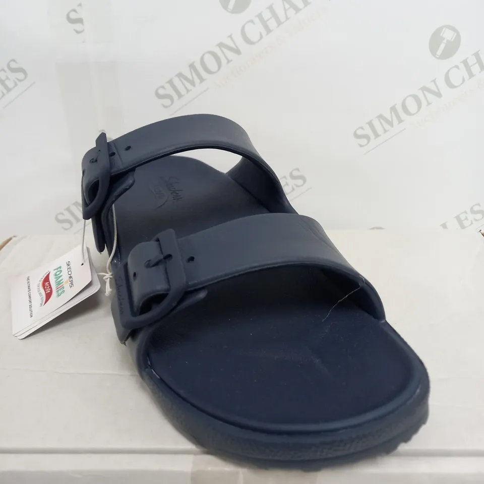 SKETCHERS FOAMIES ARCH FIT SANDALS SIZE 8
