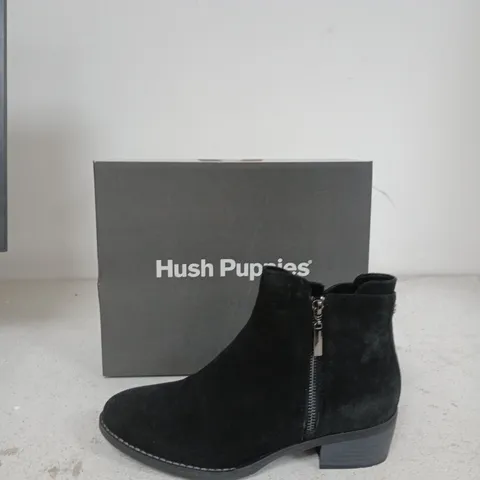HUSH PUPPIES BLACK SUEDE ANKLE BOOTS – ZIP CLOSURE (BOXED) SIZE 7