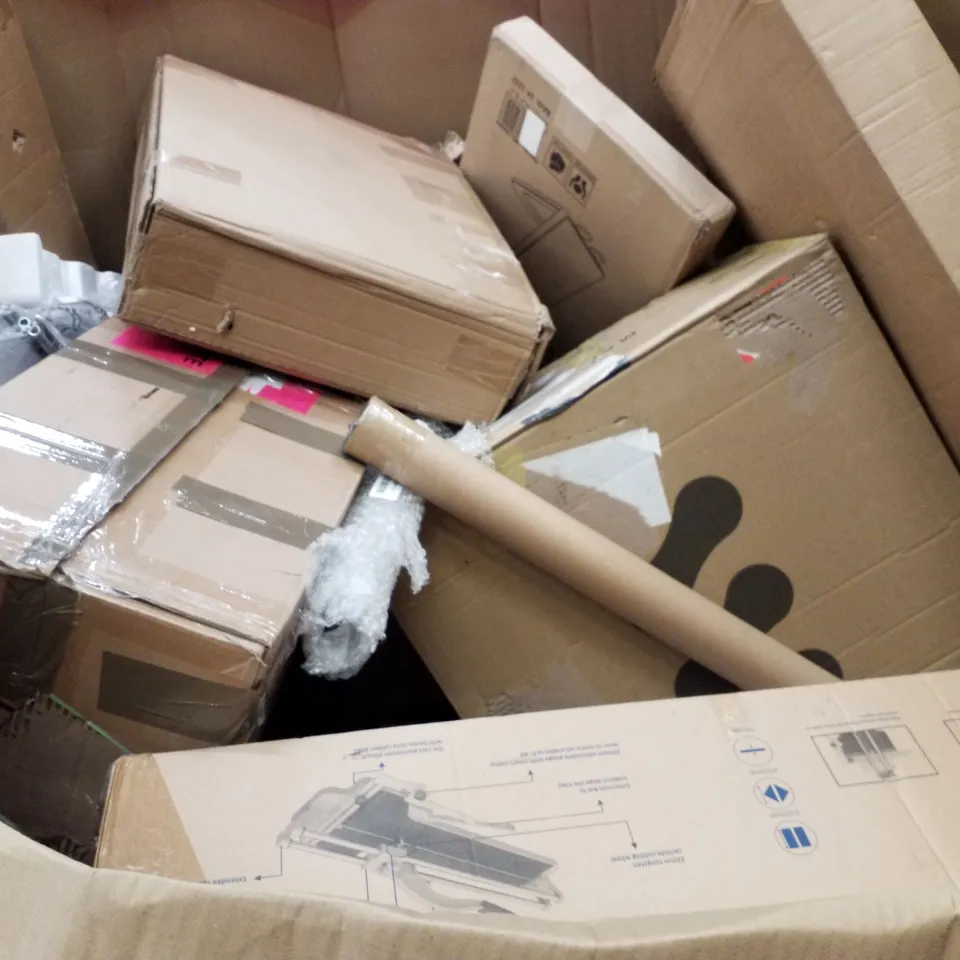 PALLET OF ASSORTED PRODUCTS INCLUDING TOILET SEAT, TWIST BOARD, AIR COOLER, WALL ART, MULTI-FUNCTION STEAM CLEANER