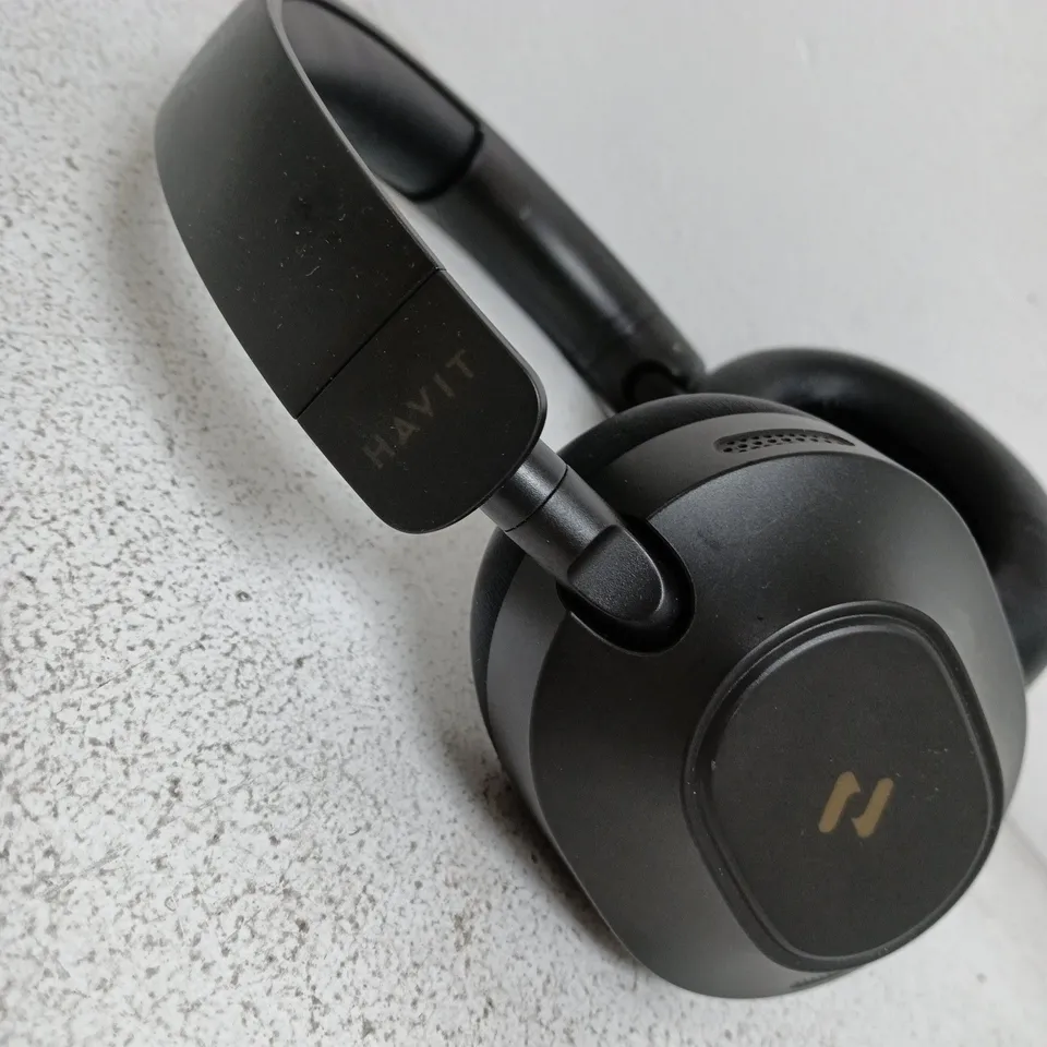 HAVIT OVER-EAR WIRELESS HEADPHONES