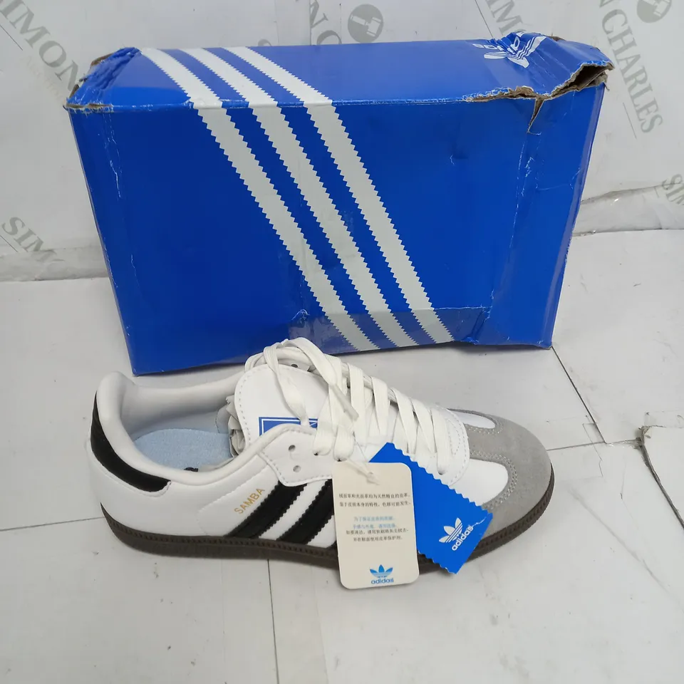 BOXED PAIR OF ADIDAS SAMBA OG UK 4 1/2