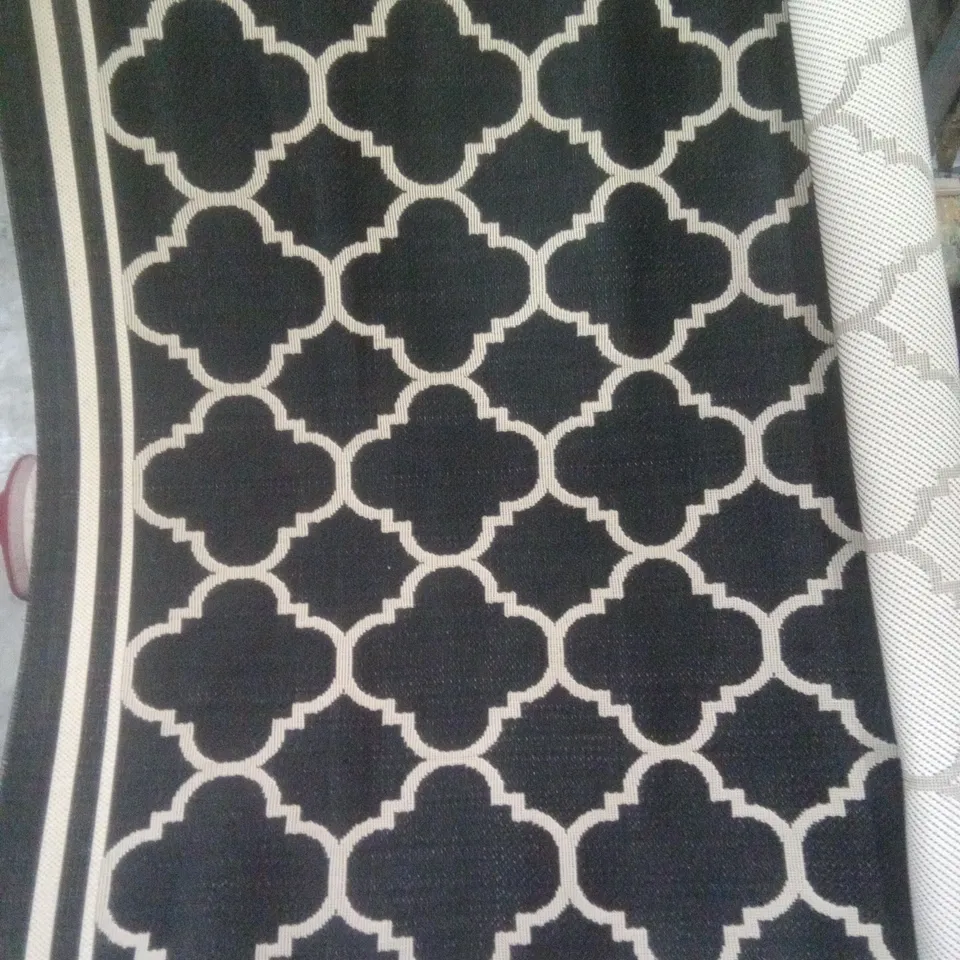 JOYNER LOOPED/ HOOKED BLACK INDOOR/OUTDOOR RUG 200X300CM