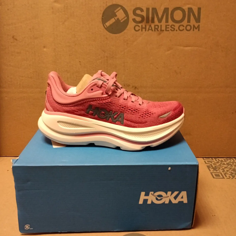 HOKA BONDI WIDE RUNNING SHOES – PINK SIZE 4