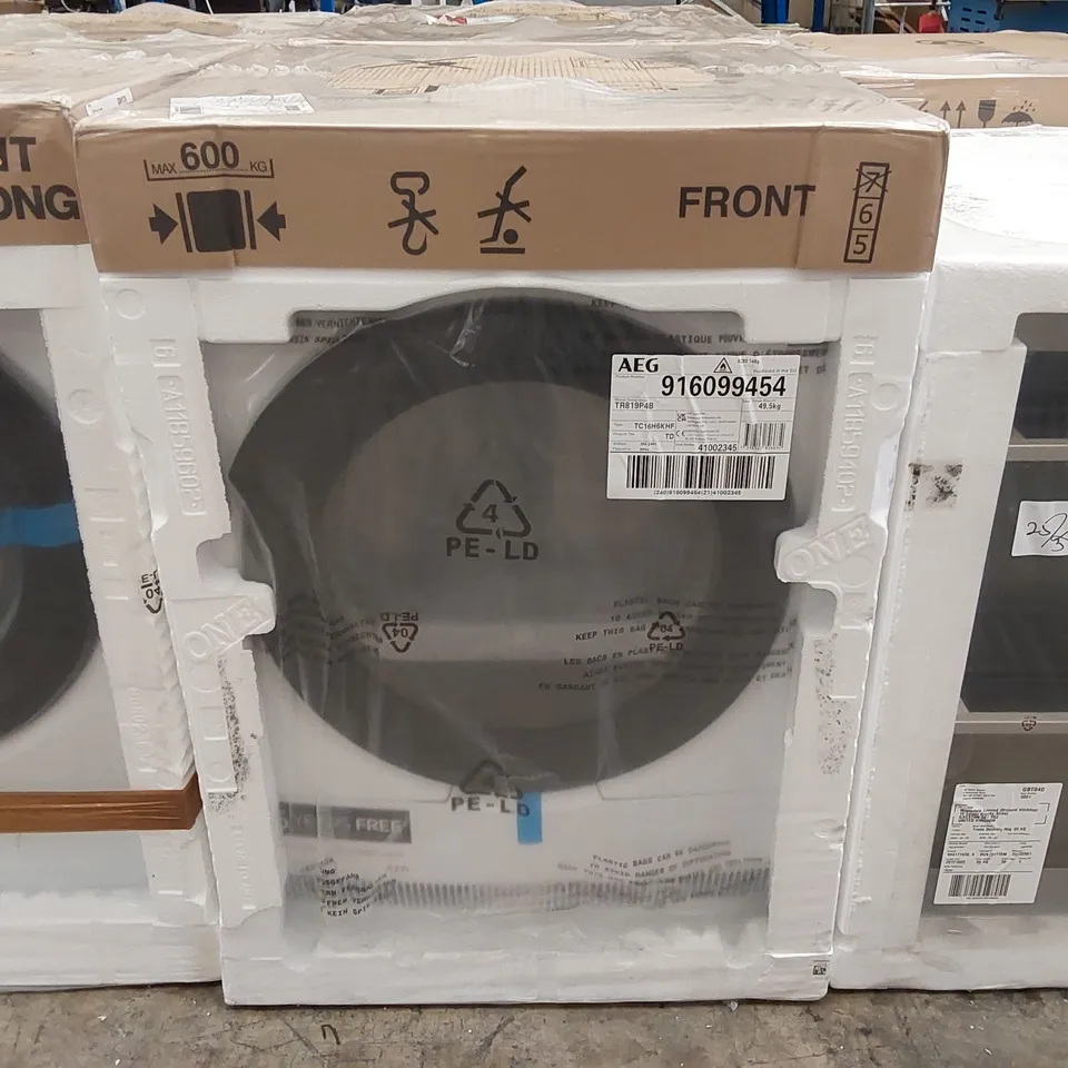 AEG TR819P4B SENSIDRY TECHNOLOGY 9KG HEAT PUMP TUMBLE DRYER - WHITE
